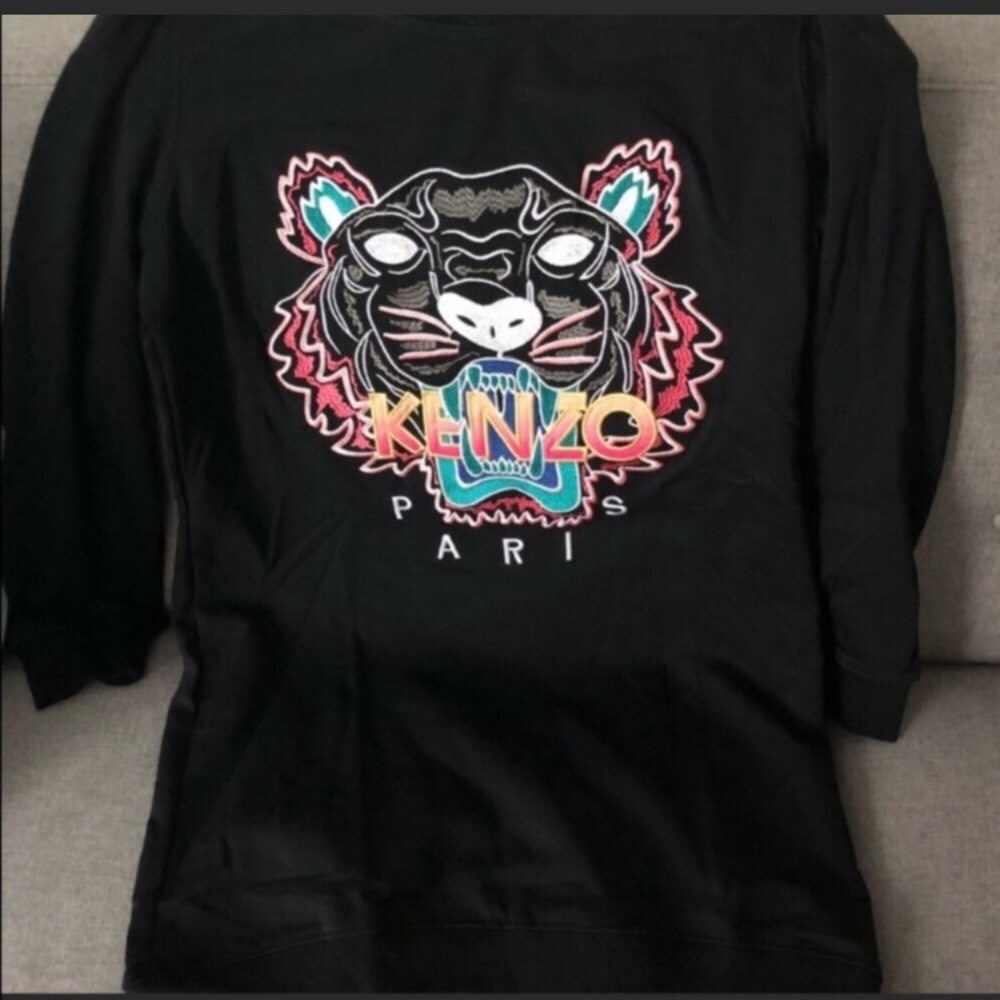 Perfect short dress to wear with boots.